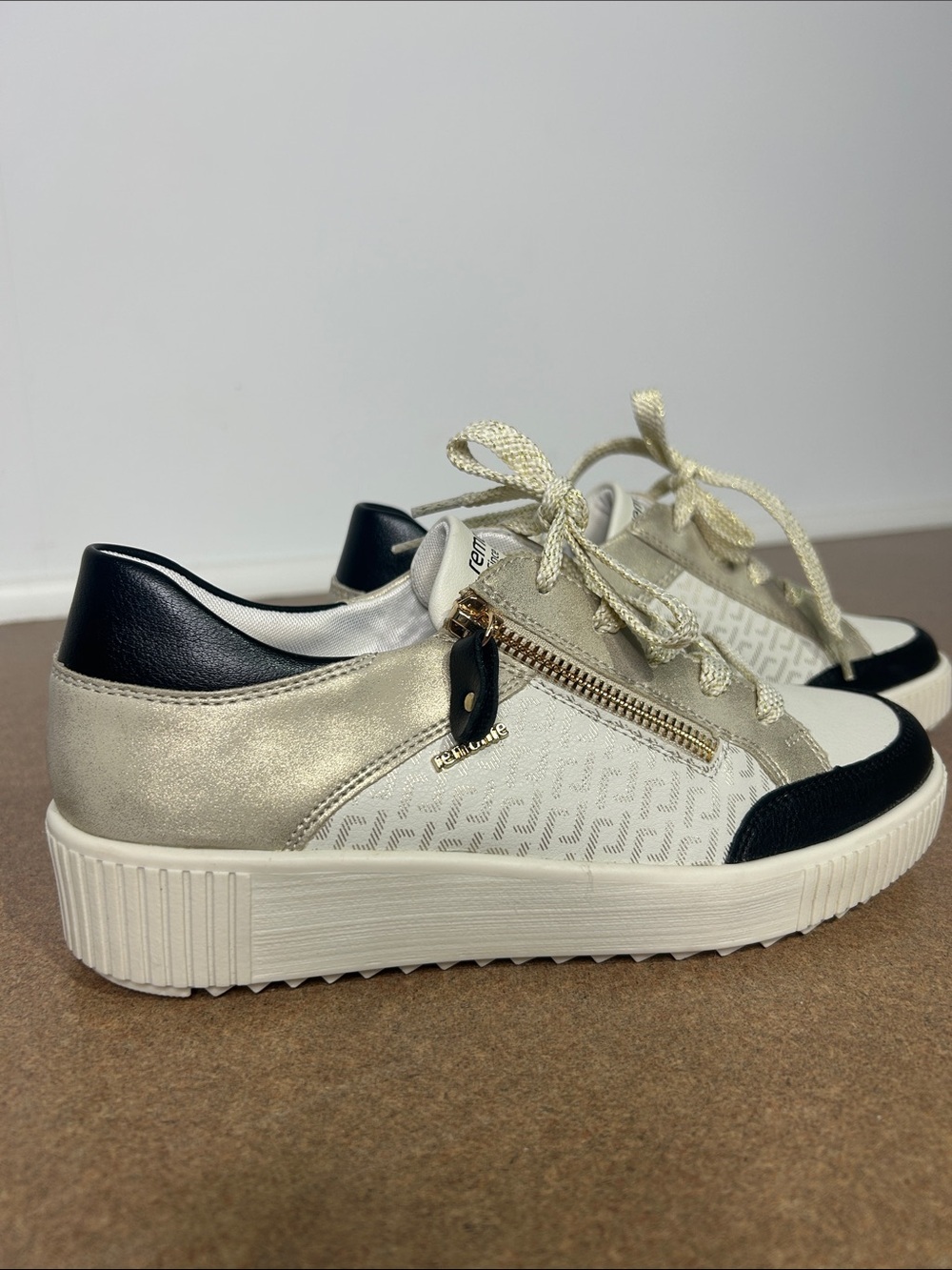 Remonte Platform Sneakers Cream Black Side Zip Comfort Shoes Women’s - Picture 7 of 7